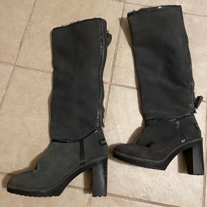 Juicy Couture lug shearling fur boots 9M